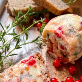 Süß-herzhafte Johannisbeer-Butter