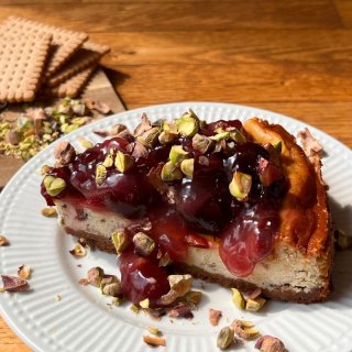 Kirsch-Pistazien-Käsekuchen