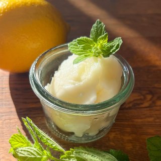 Zitronen-Sorbet-Eis