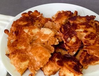 Selleriescheiben in Pfannkuchenteig