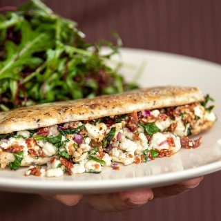 Staffed  Fungi Pad®  mit Feta & Parmesan