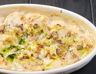 Tortelliniauflauf mit Spinat und Mozzarella