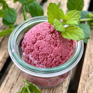 Kirsch-Joghurteis