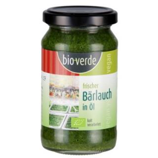 Frischer Bärlauch in Öl, vegan