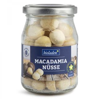 b*Macadamia Nüsse