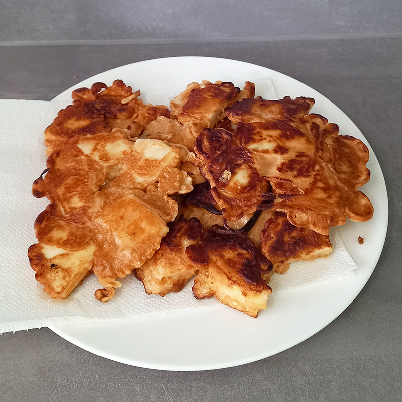 Selleriescheiben in Pfannkuchenteig