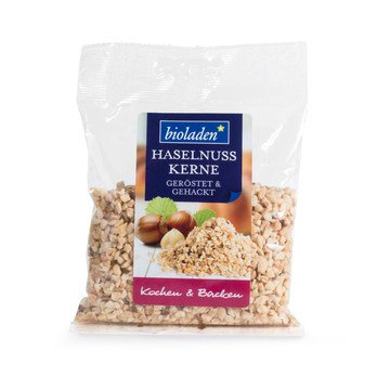 b*Haselnusskerne geröstet & gehackt